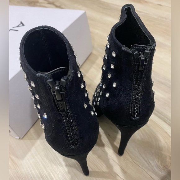 Black Aldo Suede Open Toe Bottie Embellished With Crystal Like Details Size 6 - Picture 5 of 8
